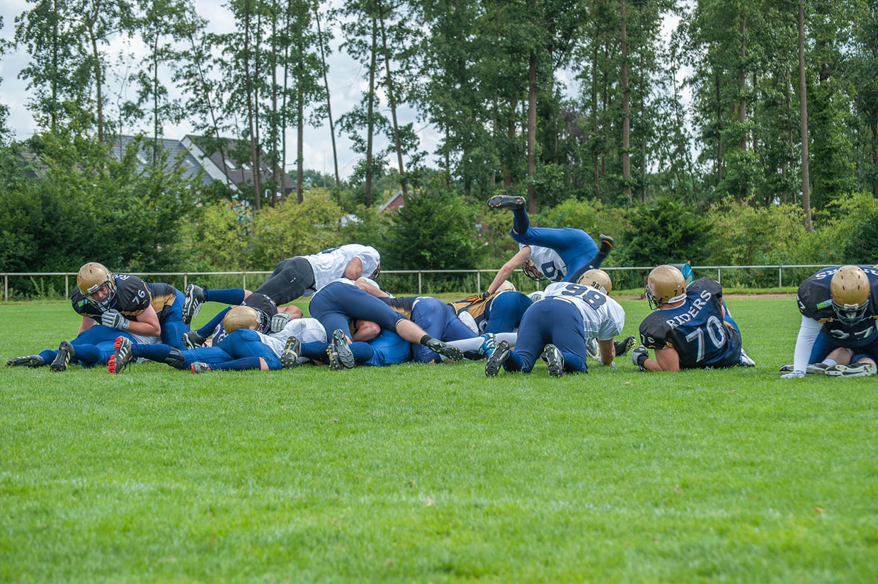 Men playing footbal Men playing footbal